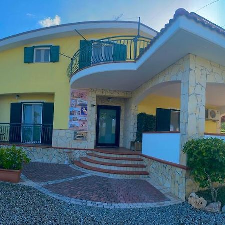 Il Nido Delle Rondini Acomodação com café da manhã Grottole Exterior foto