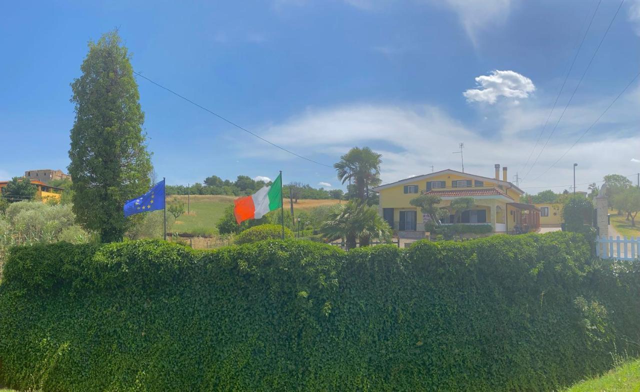 Il Nido Delle Rondini Acomodação com café da manhã Grottole Exterior foto