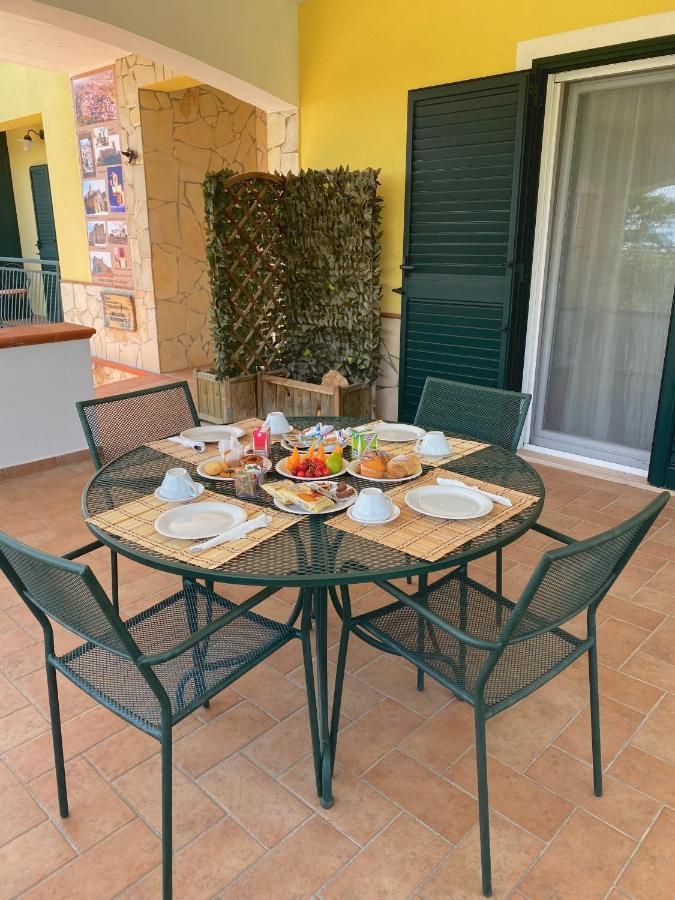 Il Nido Delle Rondini Acomodação com café da manhã Grottole Exterior foto
